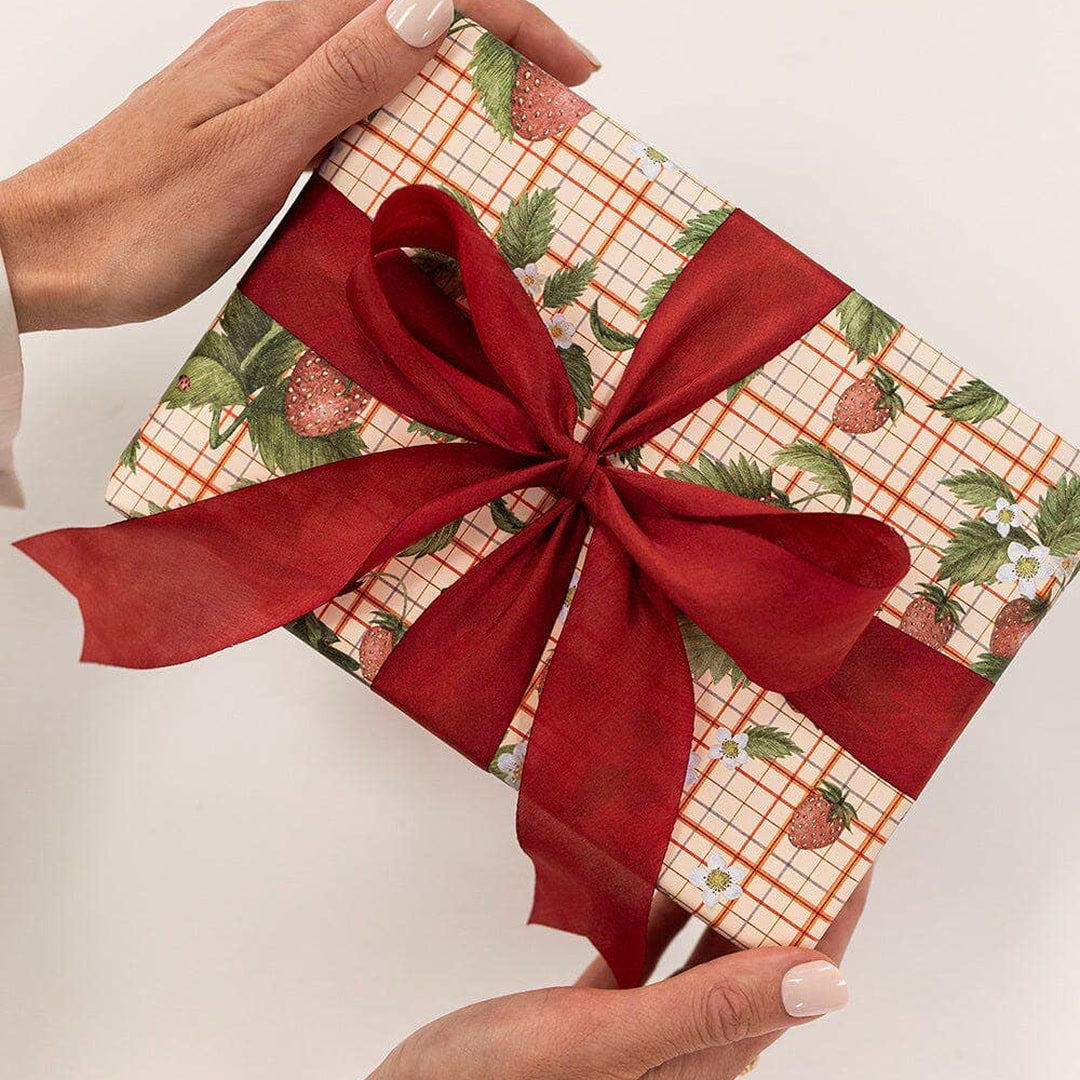 Gift Wrap Roll 3m - Strawberries image 4