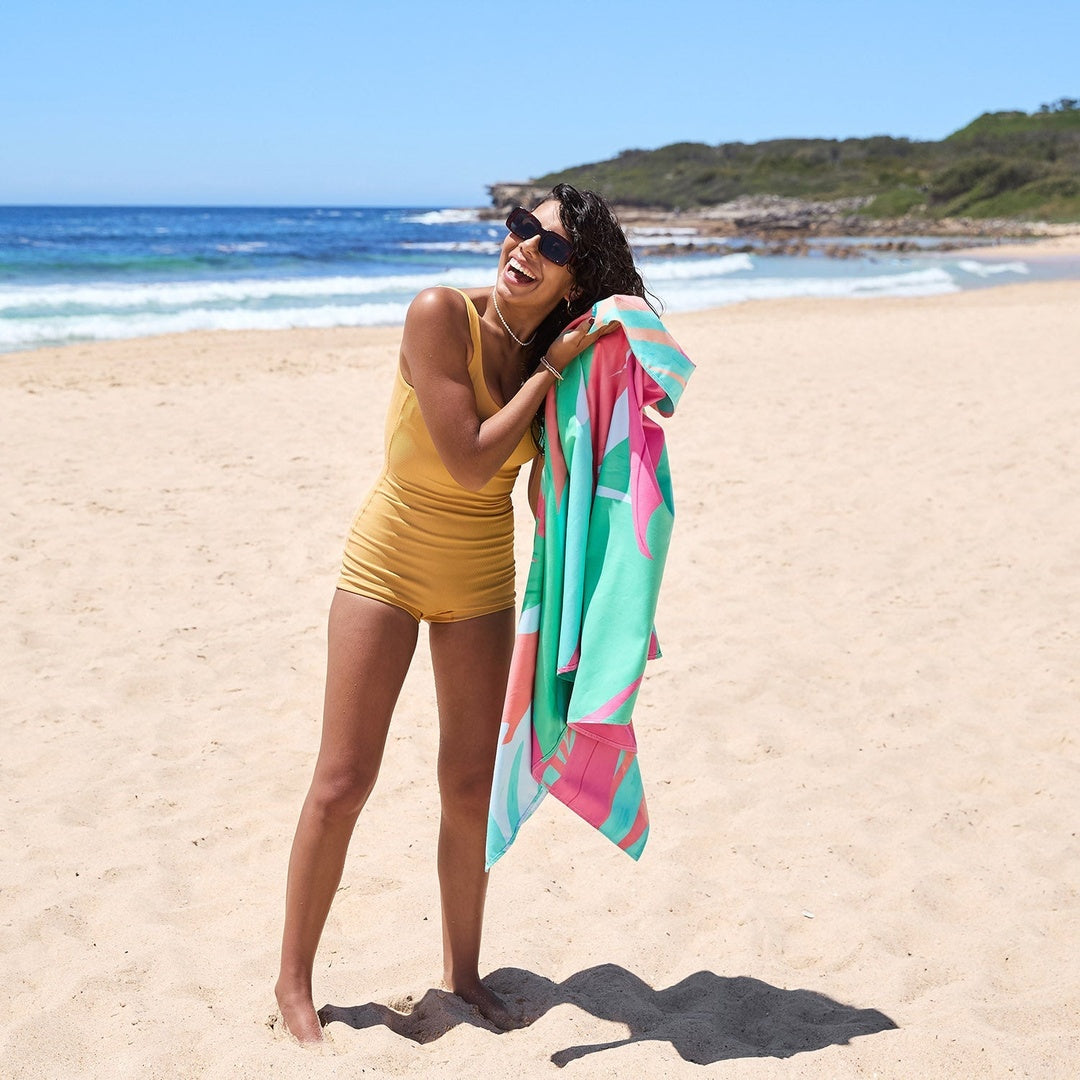 Beach Towel | Hot Tropics — image 4