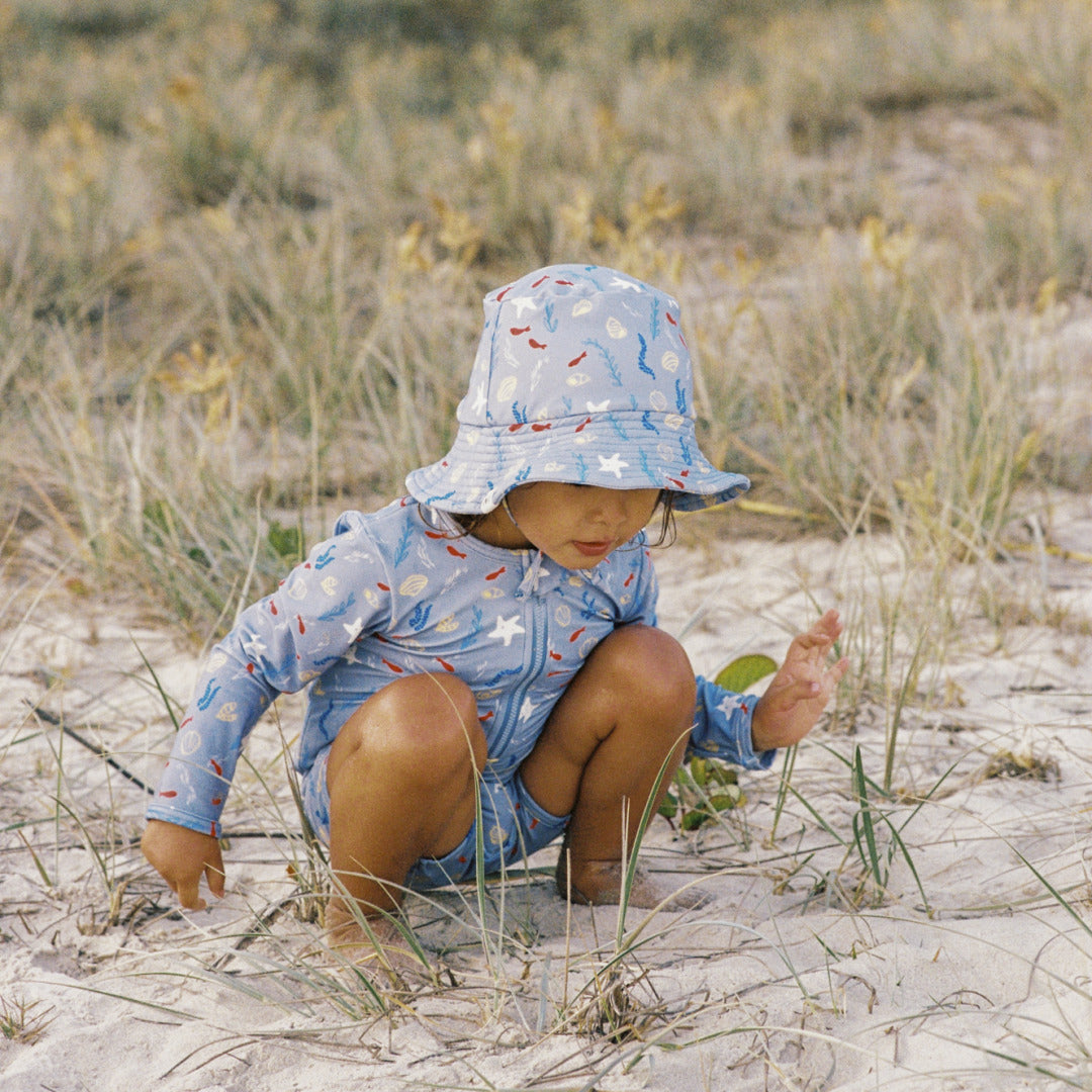 Splash Sunhat | Blue Snorkel Print — lifestyle view 3