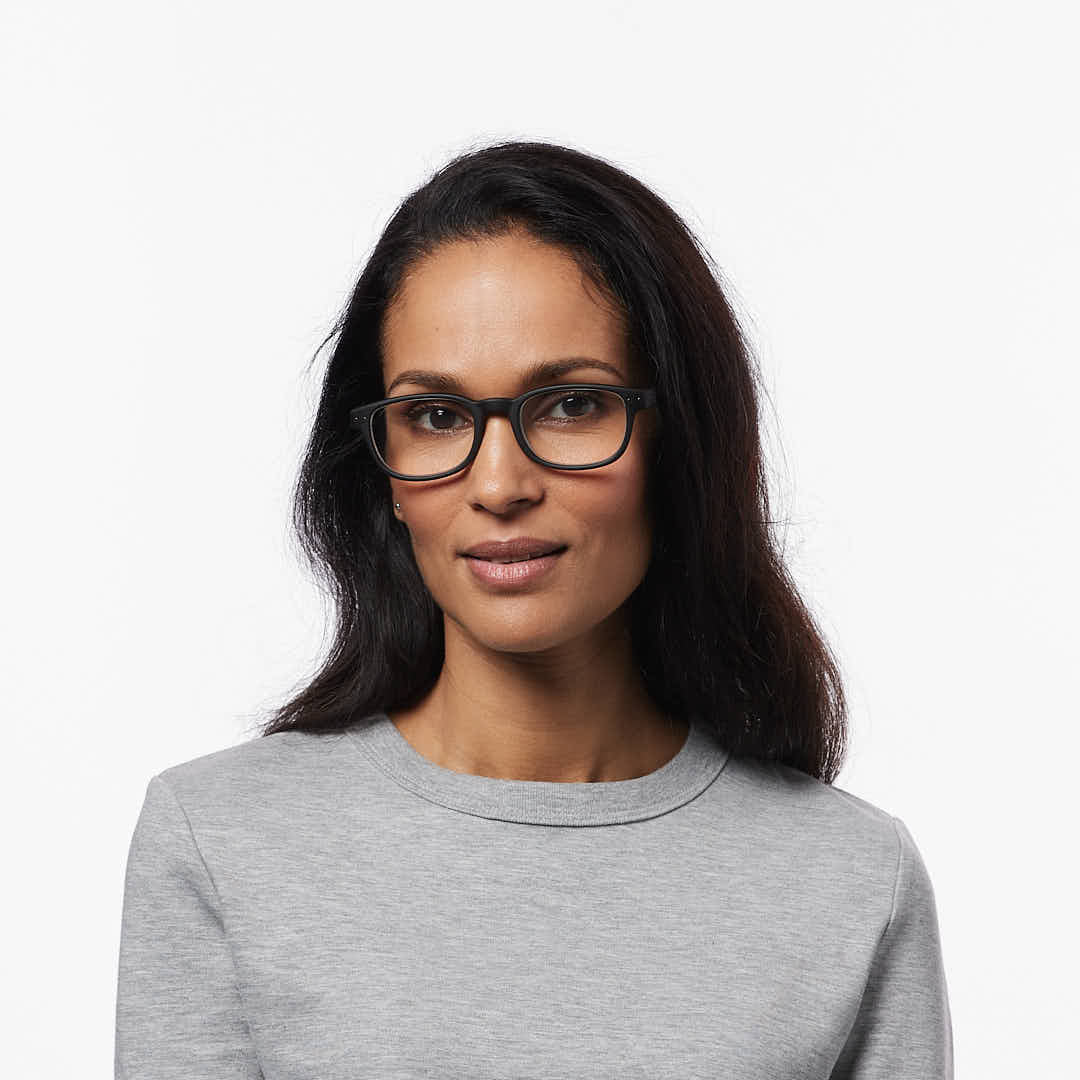 Reading Collection B | Black — corrected lifestyle image 1