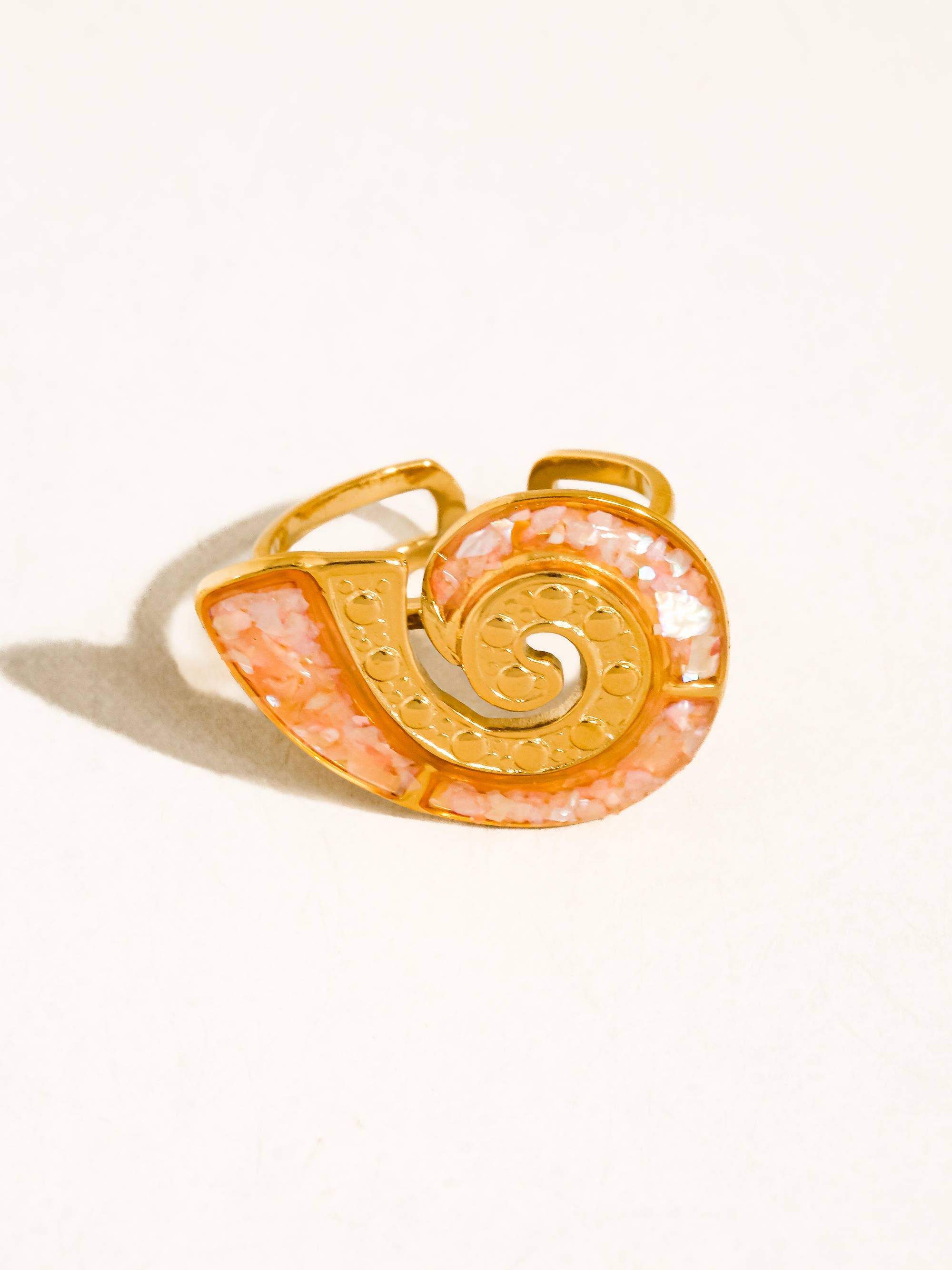 Shellnee Spiral Shell Ring | Yellow Gold