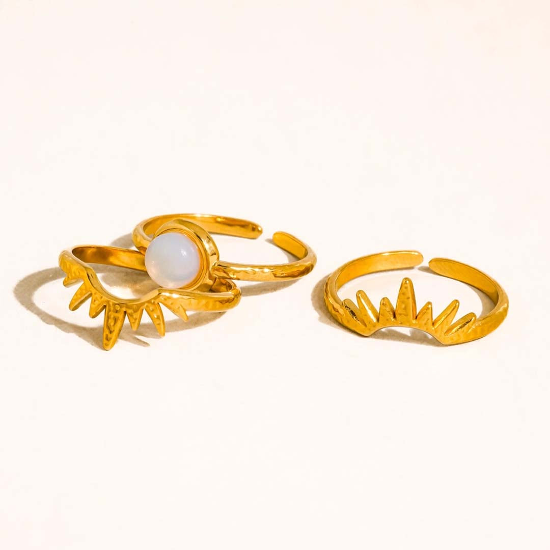 Nerina Sunburst Opal Stackable Ring | Gold