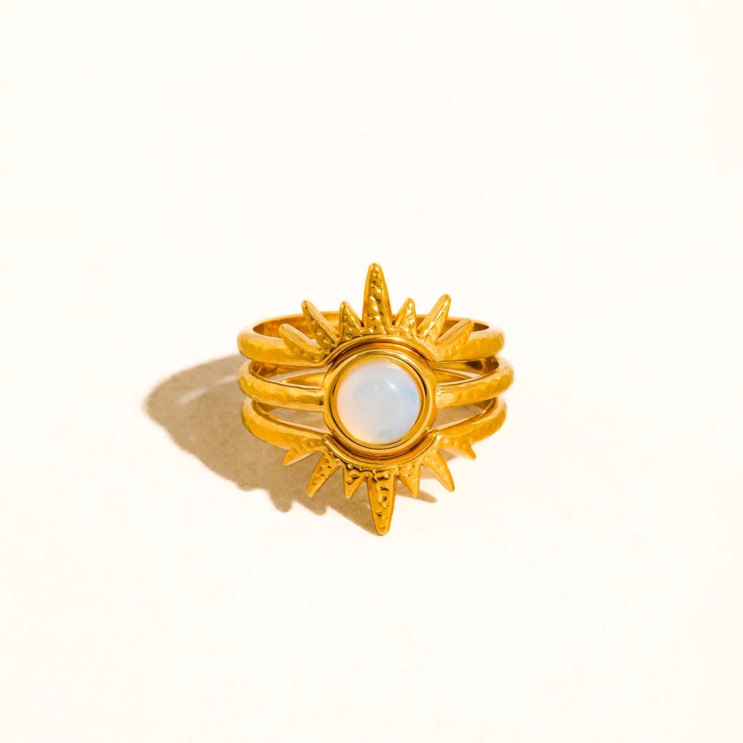 Nerina Sunburst Opal Stackable Ring | Gold