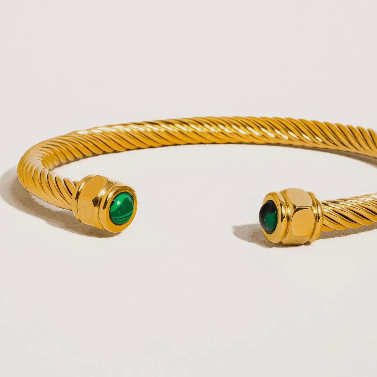 Vail 18k gold non-tarnish thin bangle | green