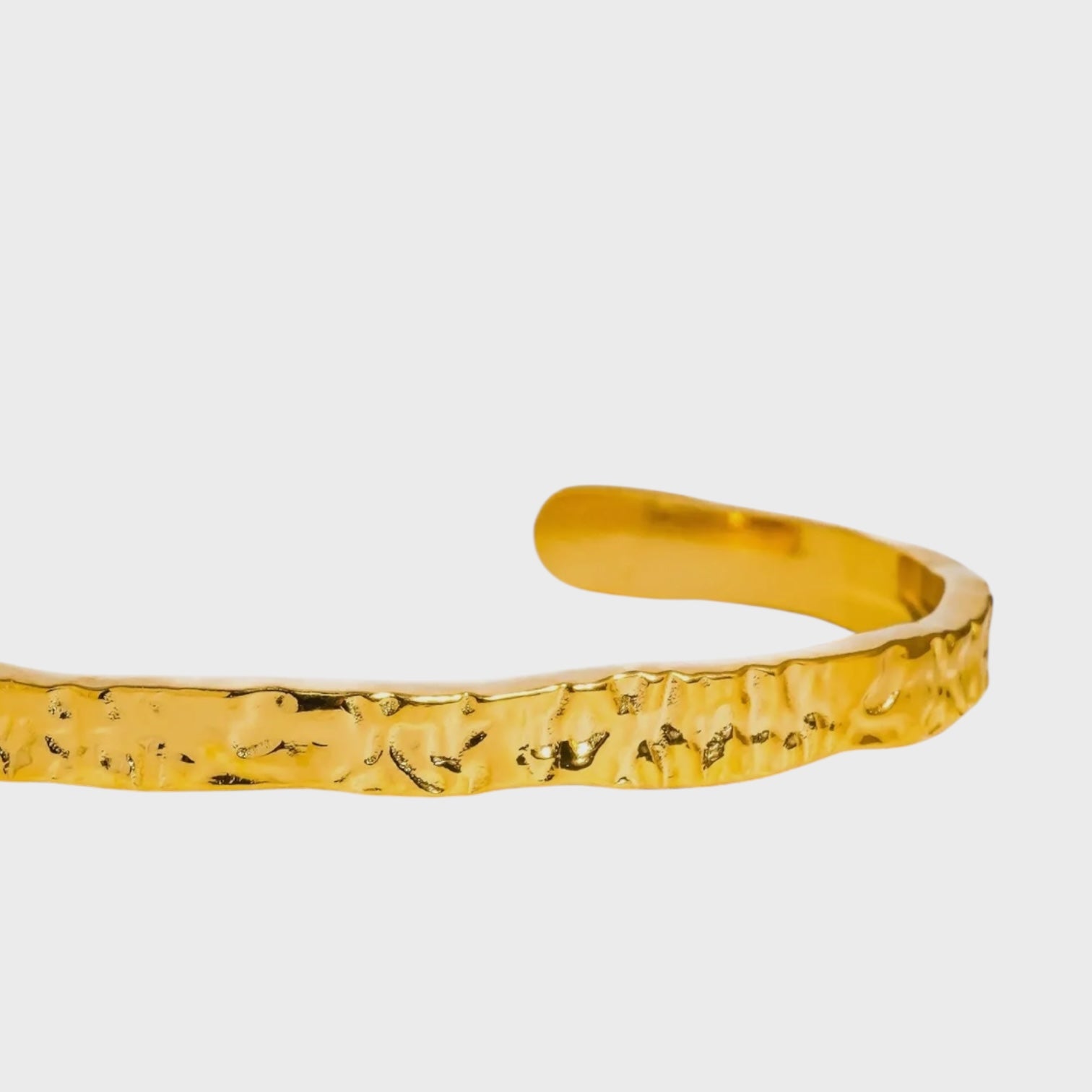 Bastien 18K Gold Non-Tarnish Textured Thin Bangle | Yellow Gold