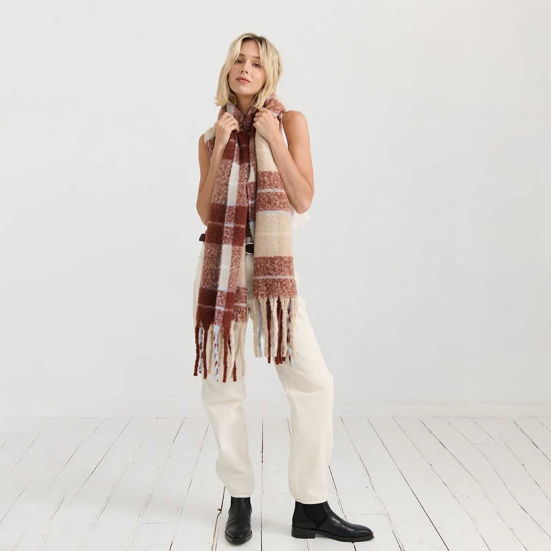 Annie Checkered Fluffy Scarf