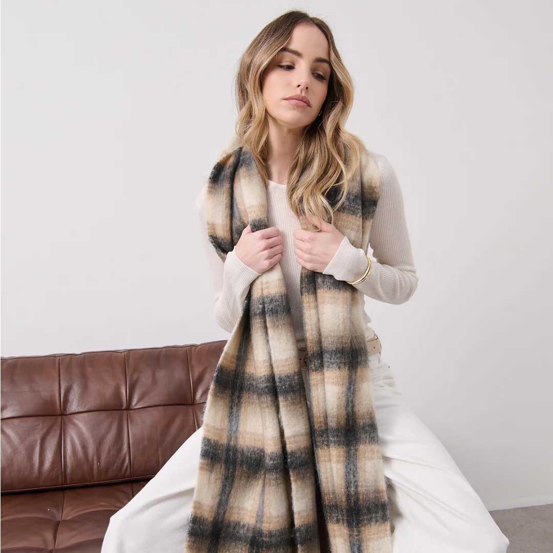 Elena Checkered Fluffy Scarf | White