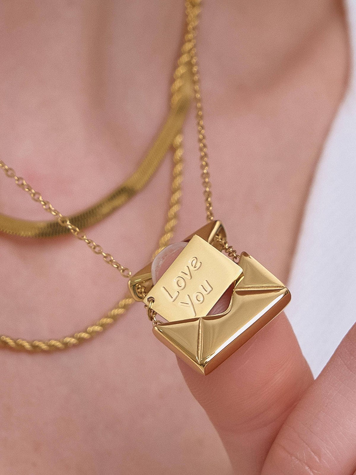 Love Letter Heart Necklace | 18K Yellow Gold