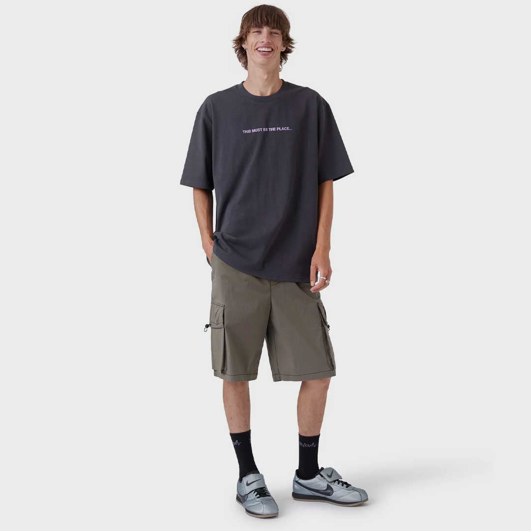 Poolside Paradiso Tee | Washed Balck