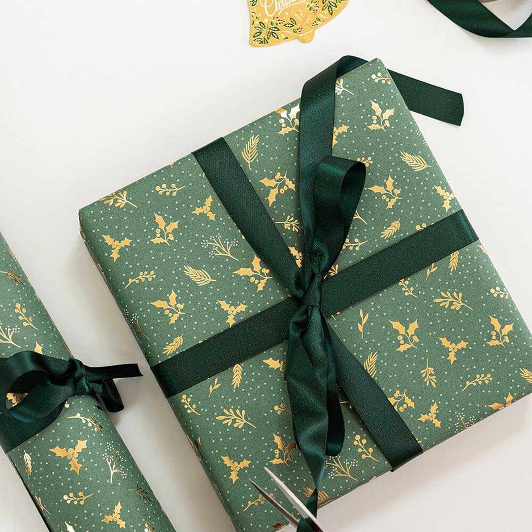 Gift Wrap Roll 3m | Golden Holly
