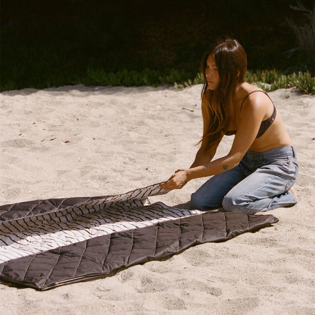 Koko Packable Picnic Blanket | Cream — supplier scene 6