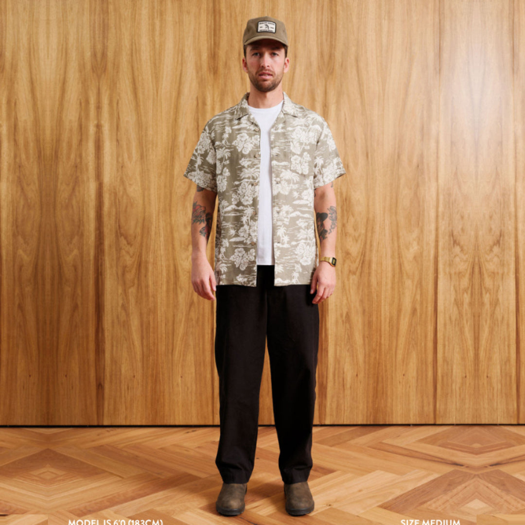 Hilo Hawaiian Short Sleeve Shirt | Thyme — model view with original scene