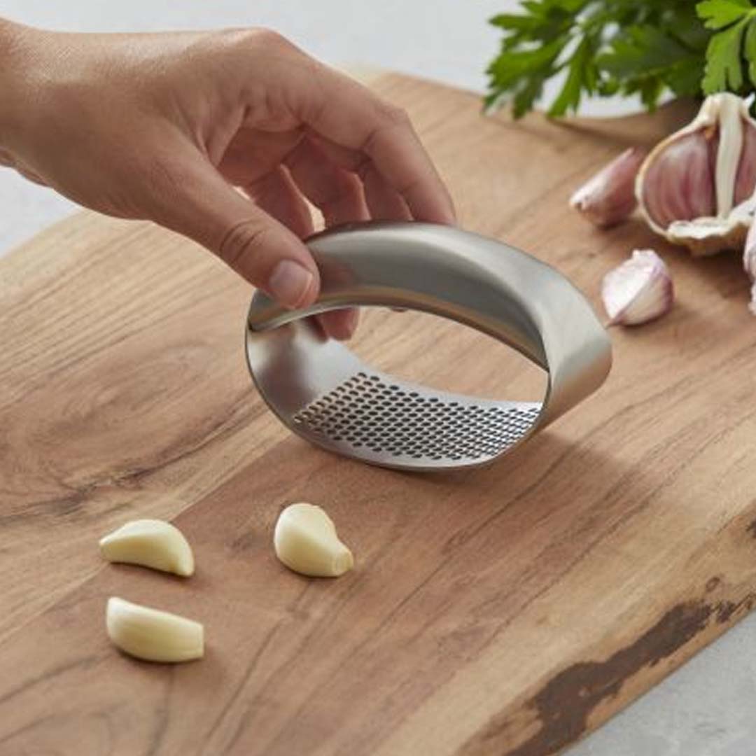 GARLIC CRUSHER