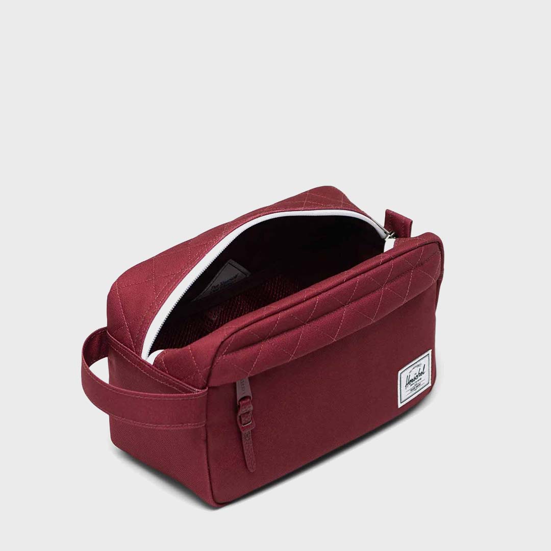 CHAPTER TRAVEL KIT | OXBLOOD RED QUILTED