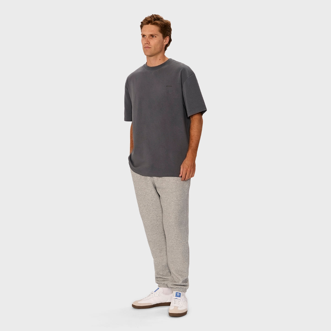 The Newport Tee | Slate - three-quarter model
