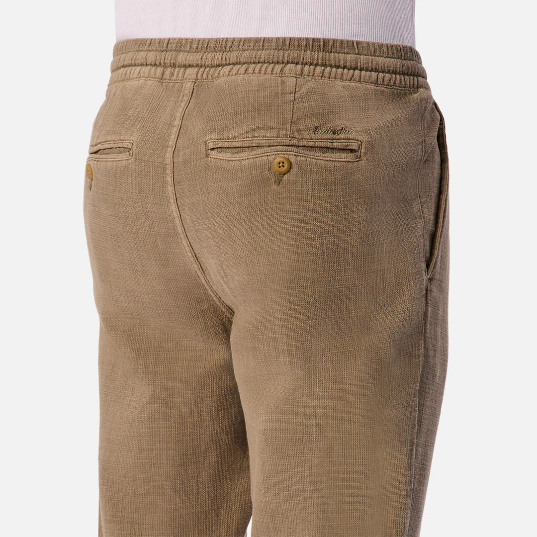 The Mallorca Pant in Mid Olive 27 — official image 07
