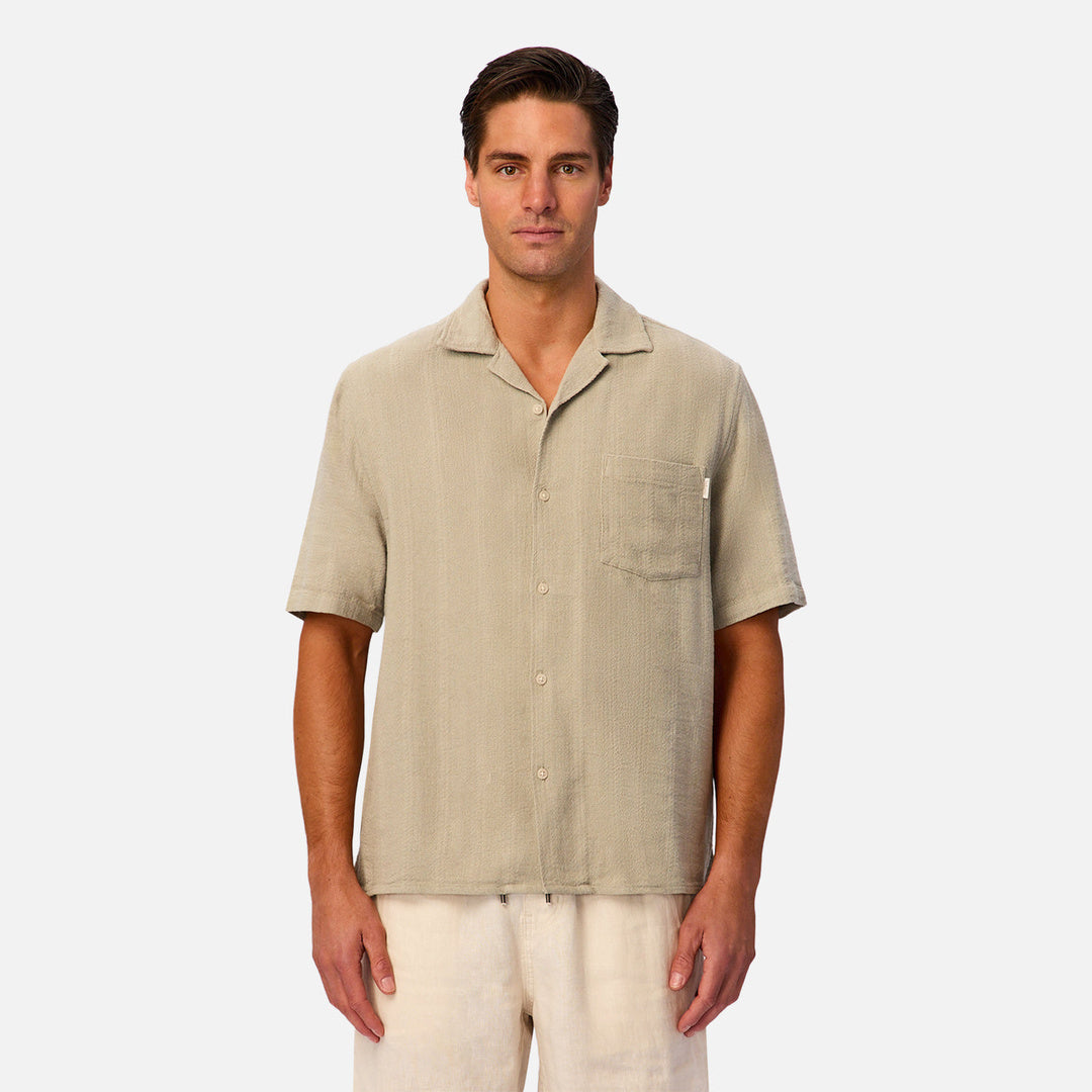 The San Bernado Short Sleeve Shirt in Basil 27 — official image 01