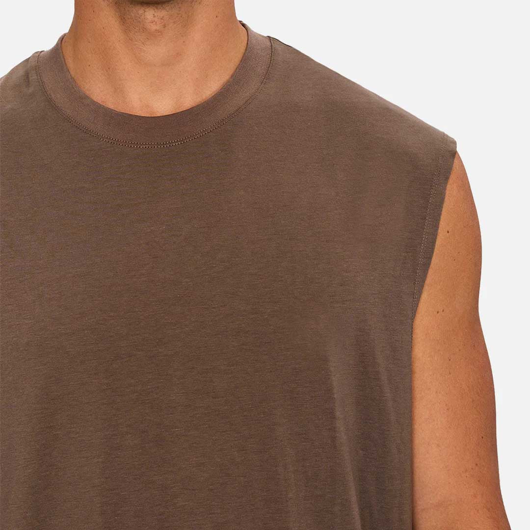 The Freeman Sleeveless Tee | Mocha