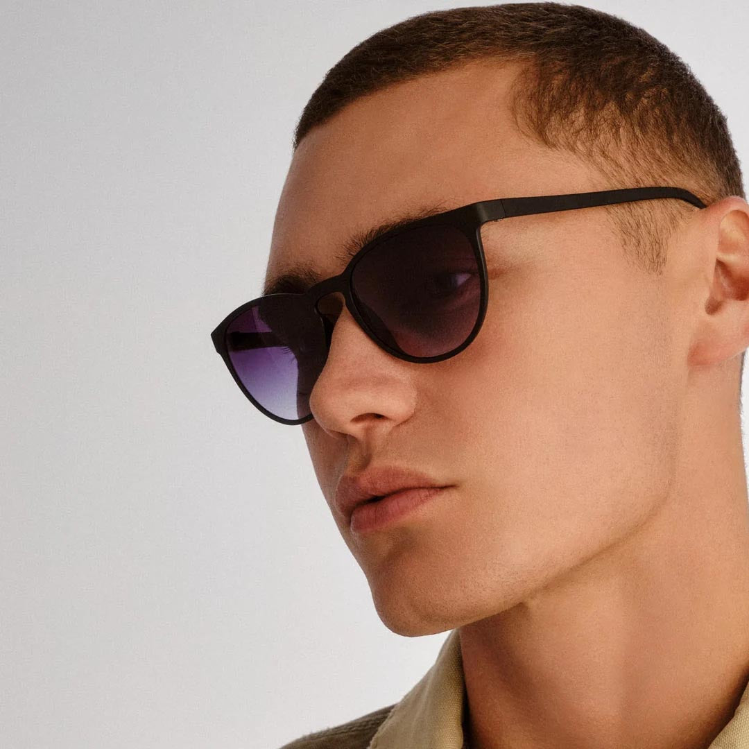 Invincible | Matte Black