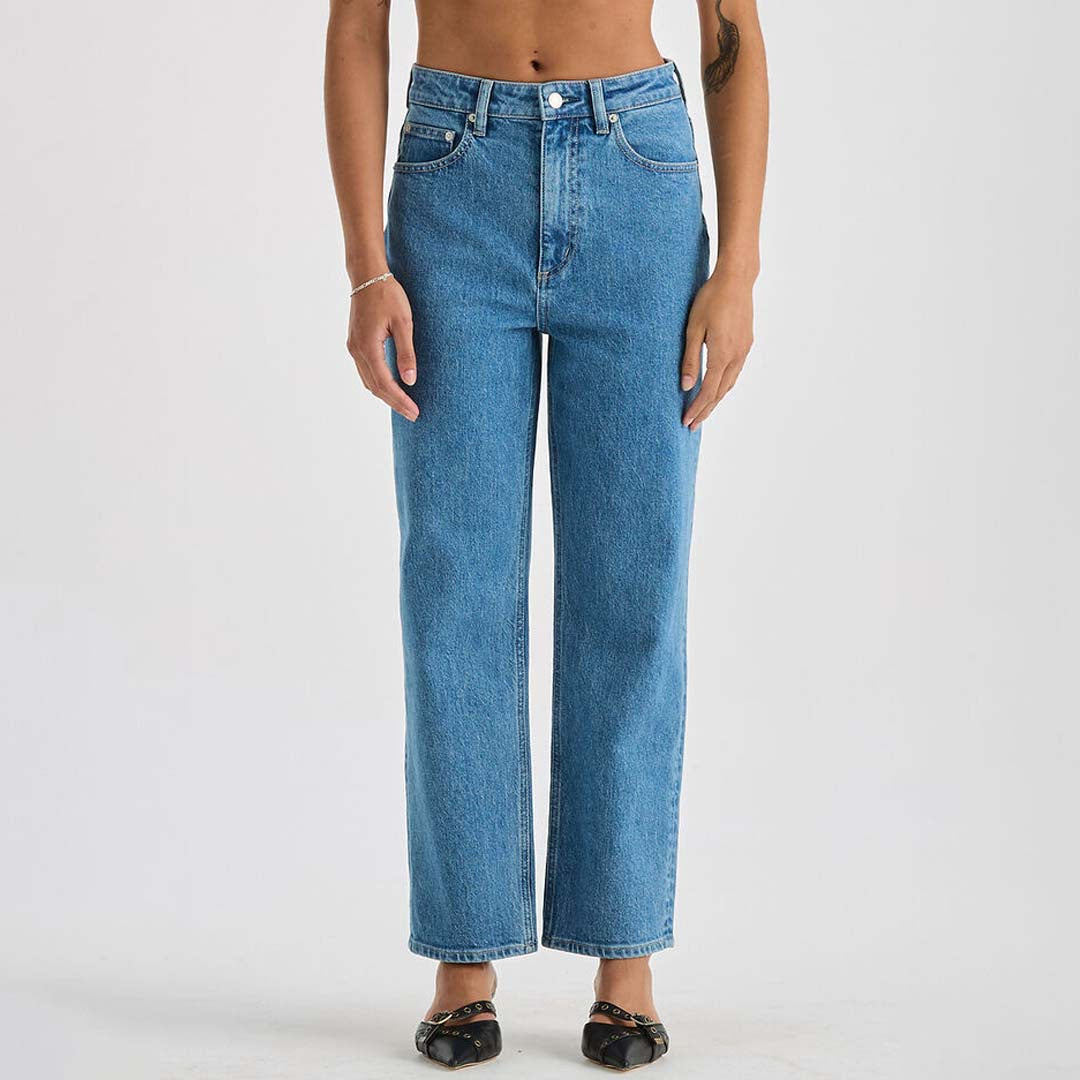 HIGH STRAIGHT CROP JEAN | COBALT BLUE