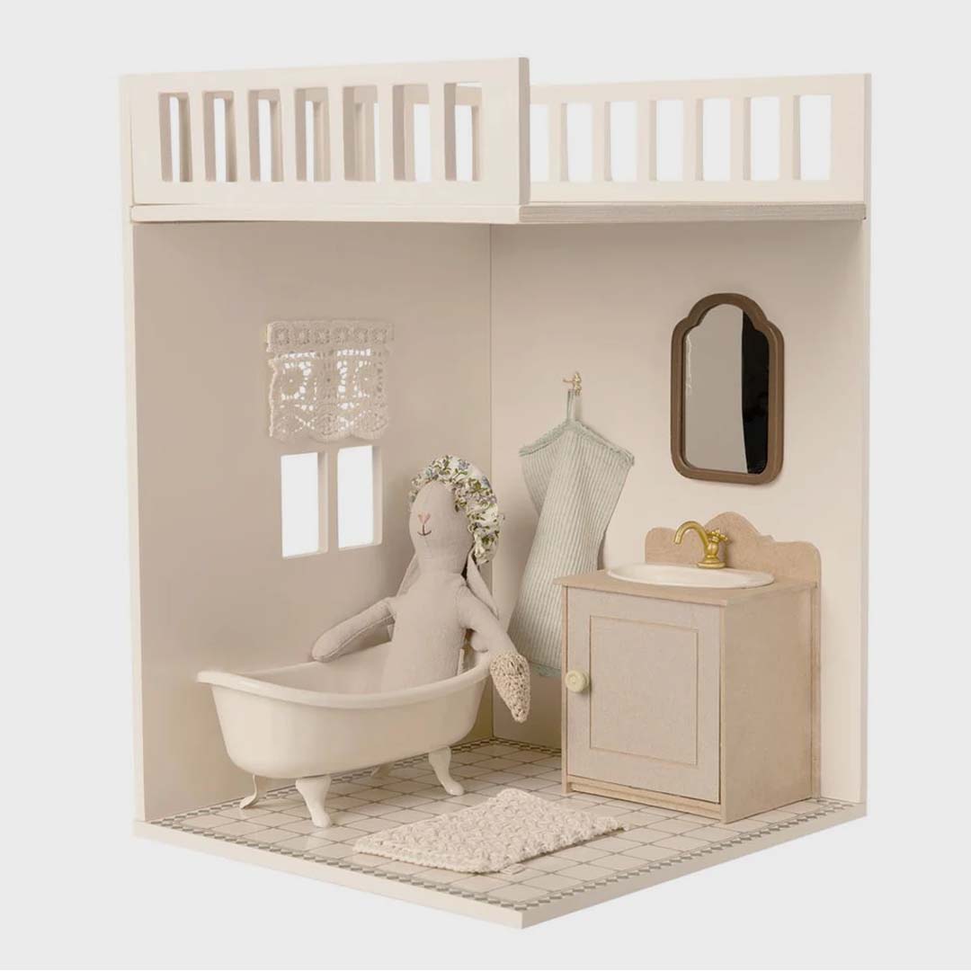 MINIATURE BATHTUB