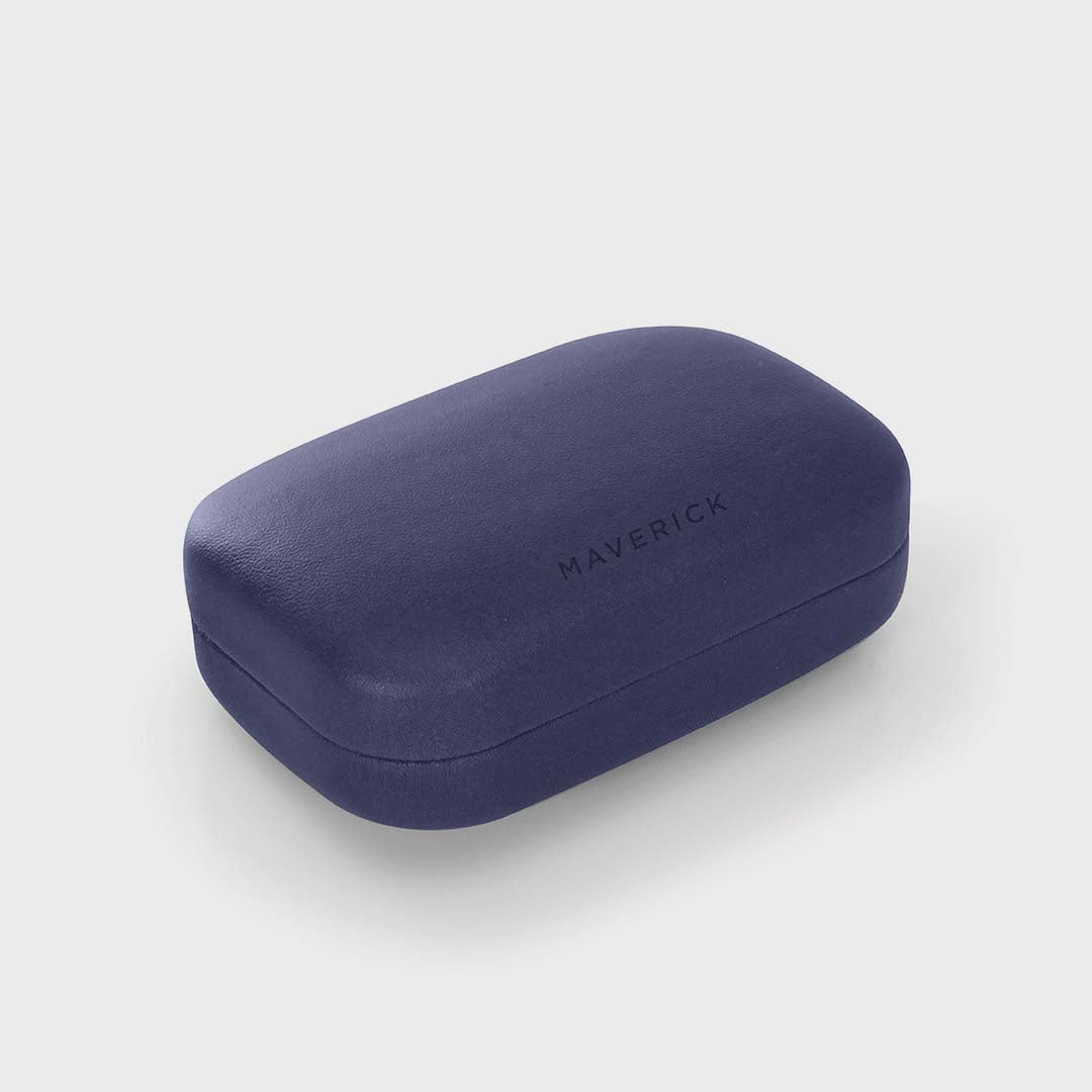 HARD SHELL TRAVEL CASE | NAVY