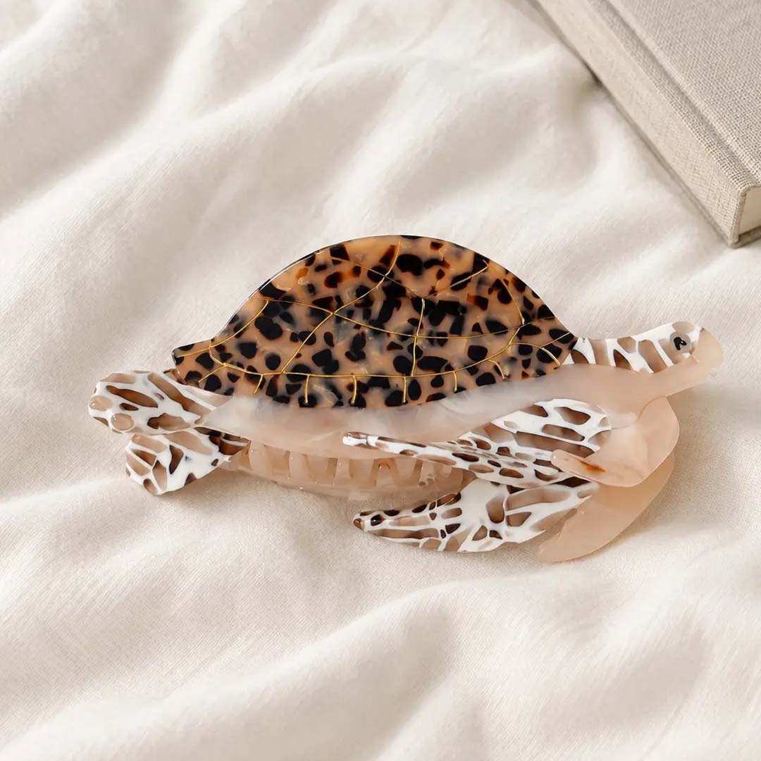 Sea Turtle Claw Clip | Brown