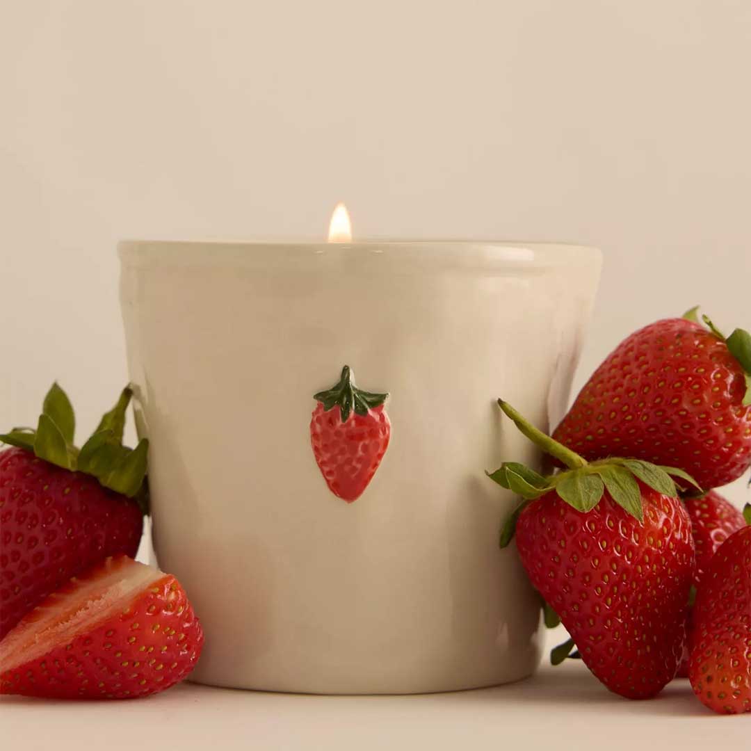Bistro 8oz Embossed Strawberry Candle | Strawberry