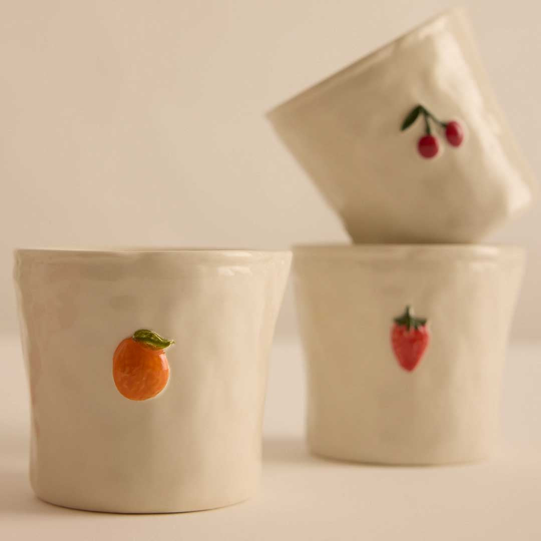 Bistro 8oz Embossed Strawberry Candle | Strawberry