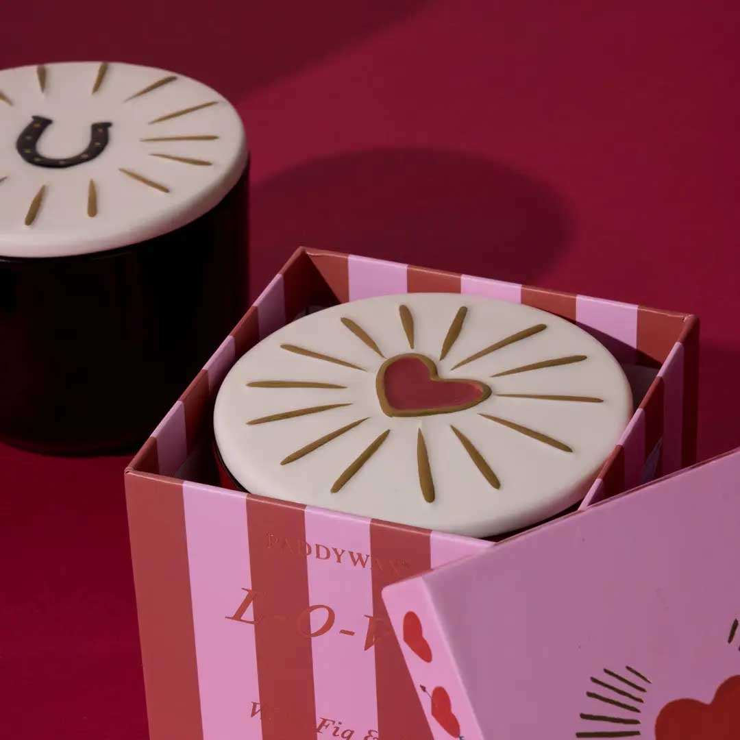 Charmed 8oz Embossed Heart | Wild Fig & Rose