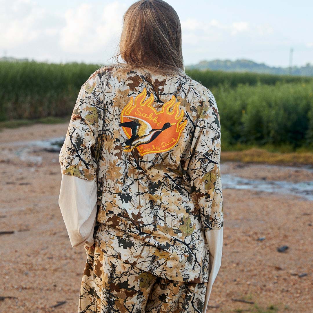 The Lucky Duck Woodland LS Tee | Woodland Camo