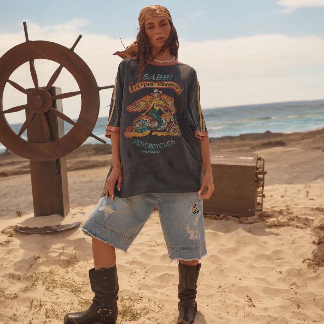 The Flying Mermaid Tee | Black