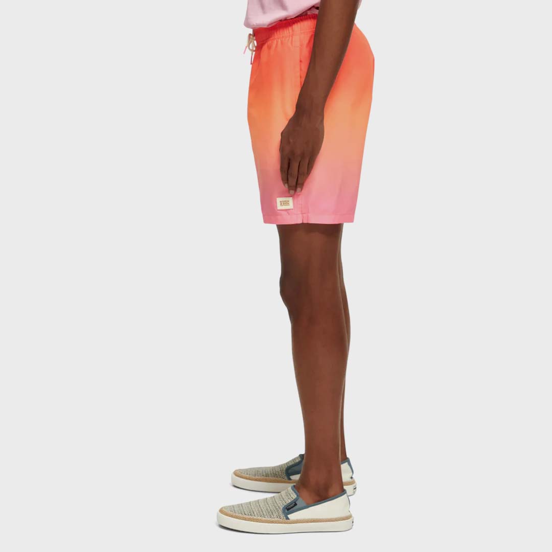 MID-LENGTH MAGIC PRINTED SWIMSHORTS | GRADIENT FLUO