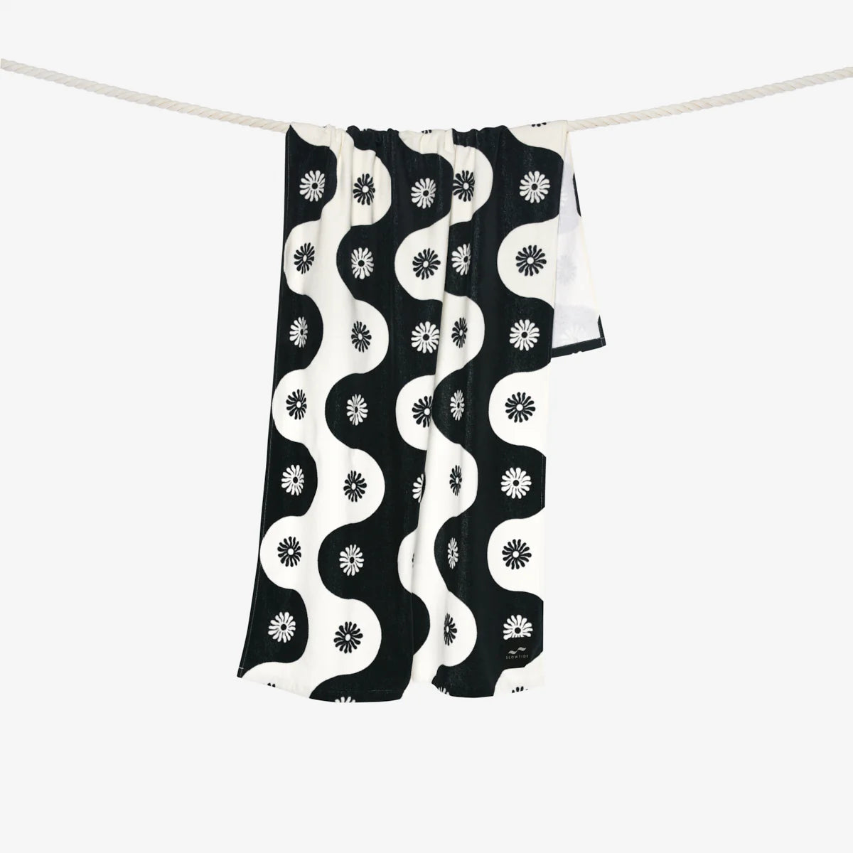 BOTANICAL WAVES BEACH TOWEL | BLACK