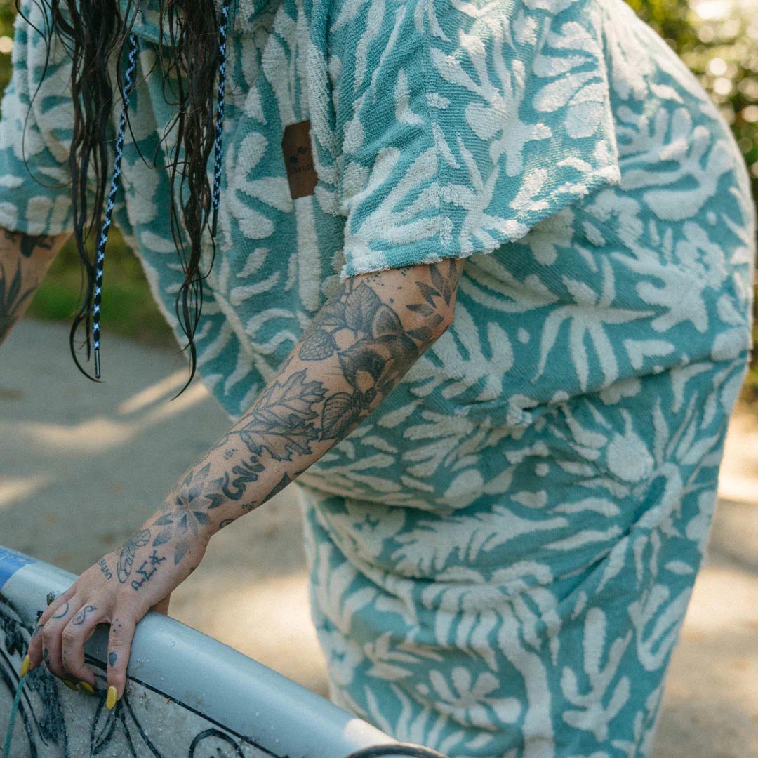 Sunny Extra-Warm Poncho | Sky Blue