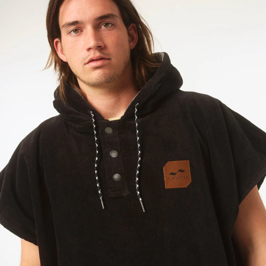 THE DIGS PONCHO | BLACK