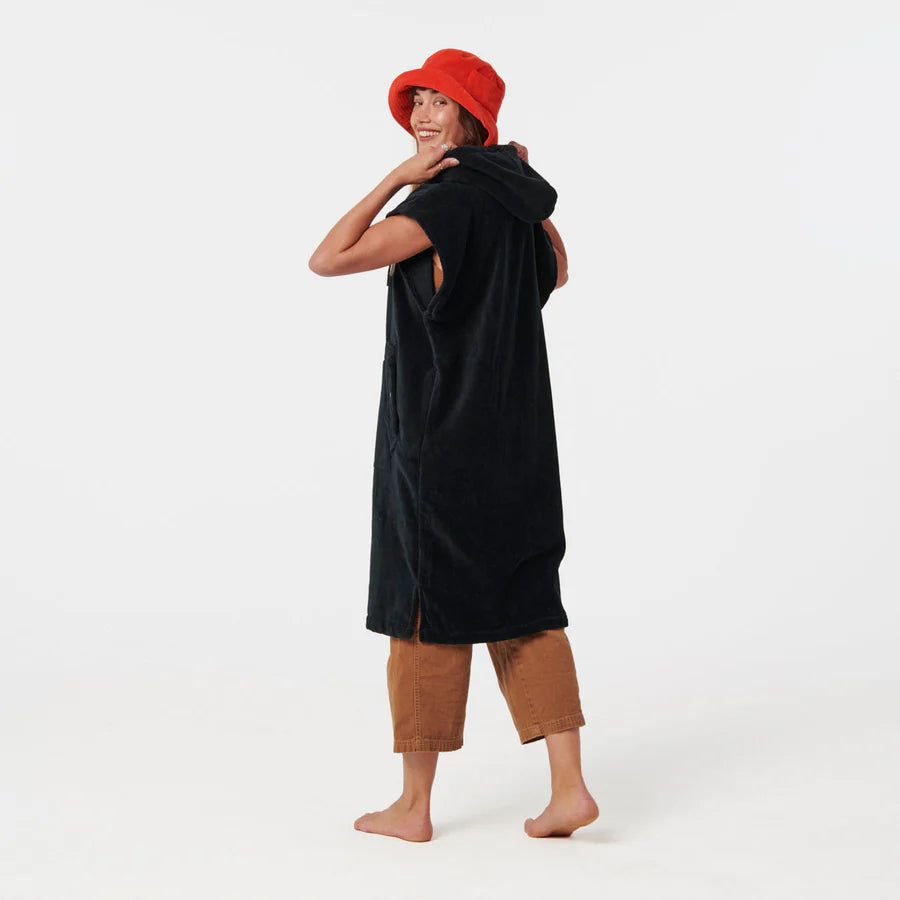 THE DIGS PONCHO | BLACK