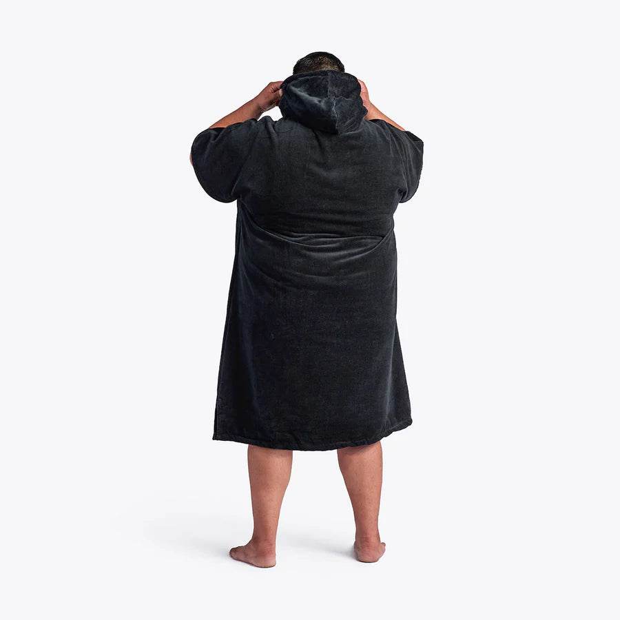 THE DIGS PONCHO | BLACK