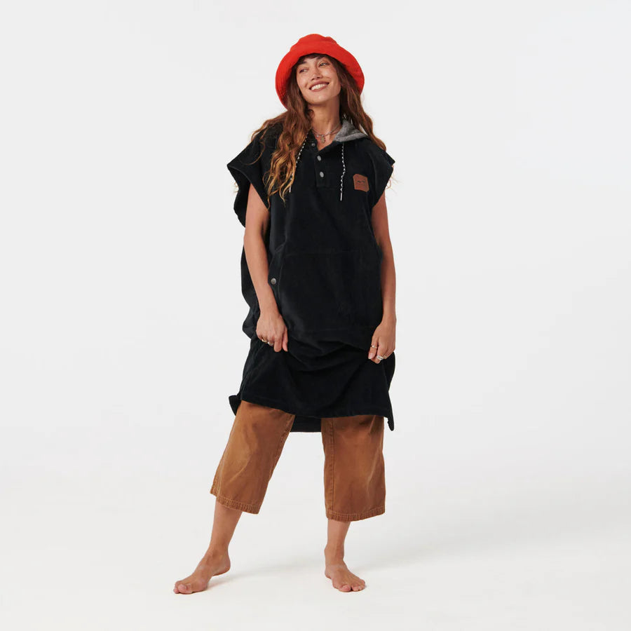 THE DIGS PONCHO | BLACK