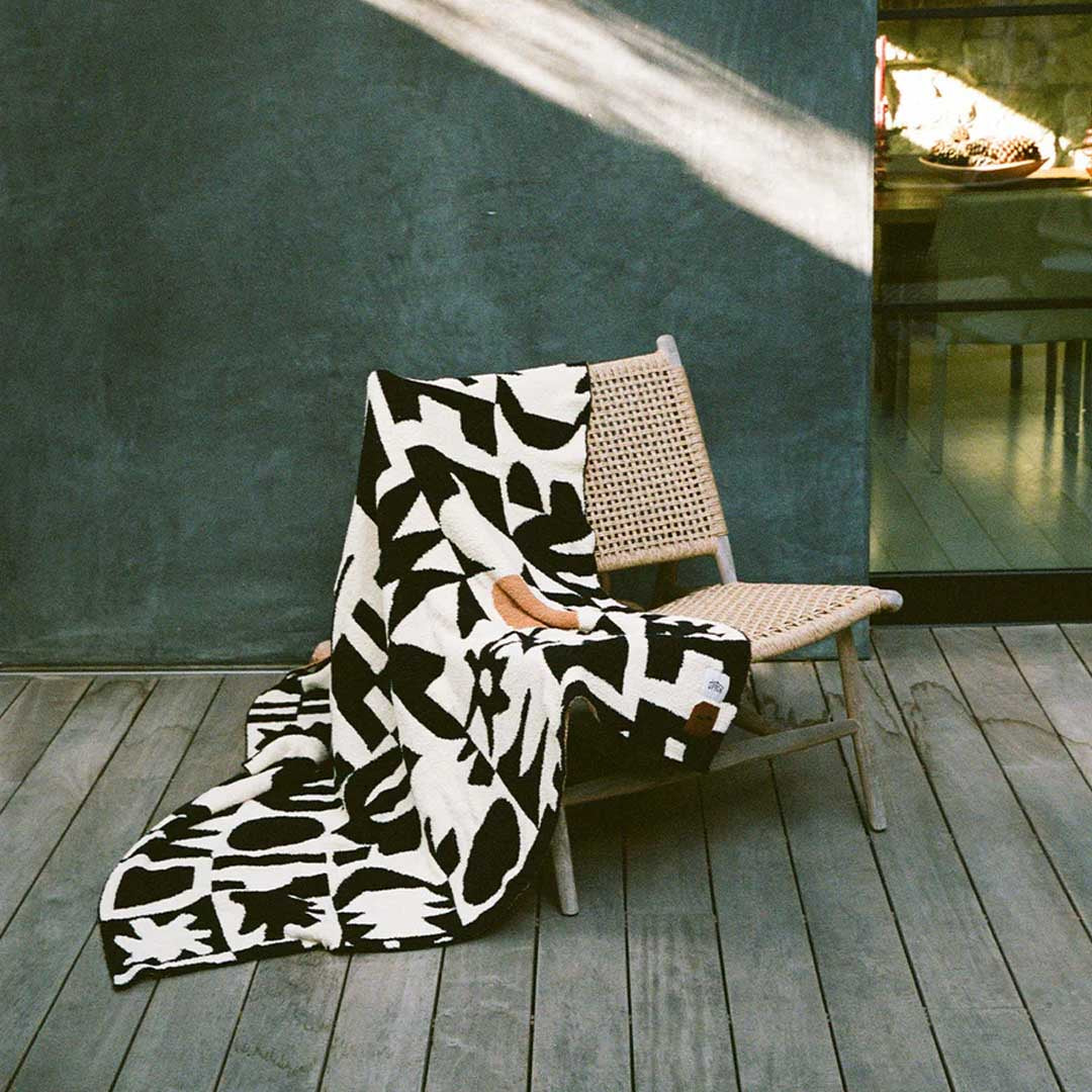 Upton Throw Blanket | Black