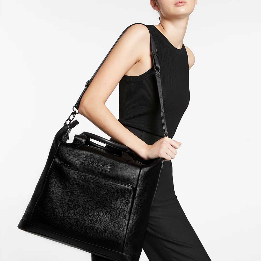 Comes In Waves | Black