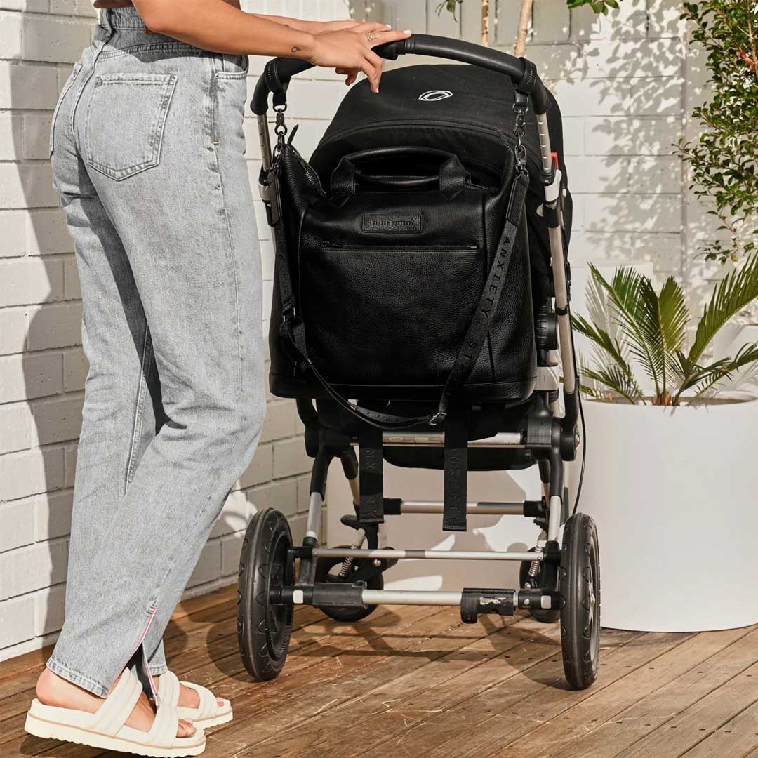 Comes In Waves | Black
