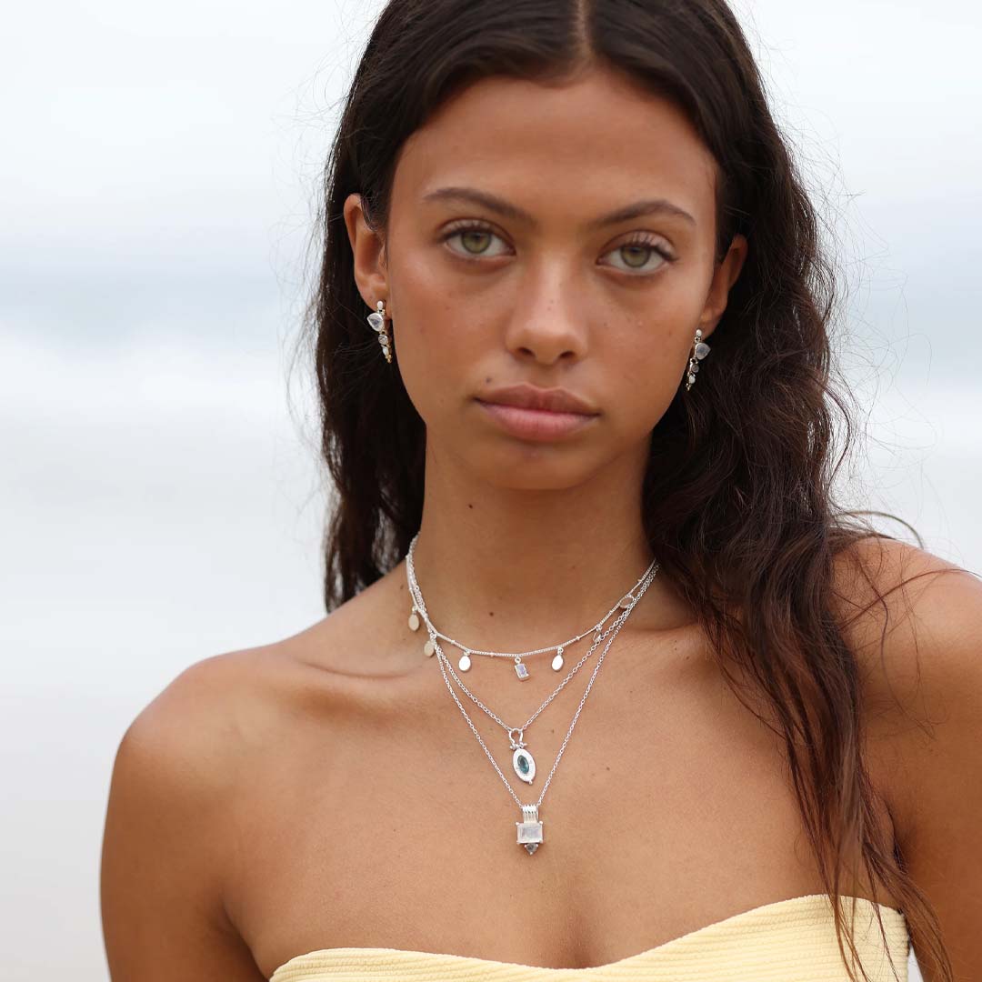 PETAL MOONSTONE SILVER NECKLACE