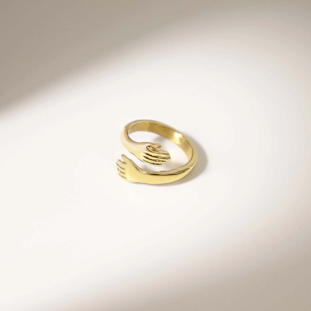 Hug Ring | Gold