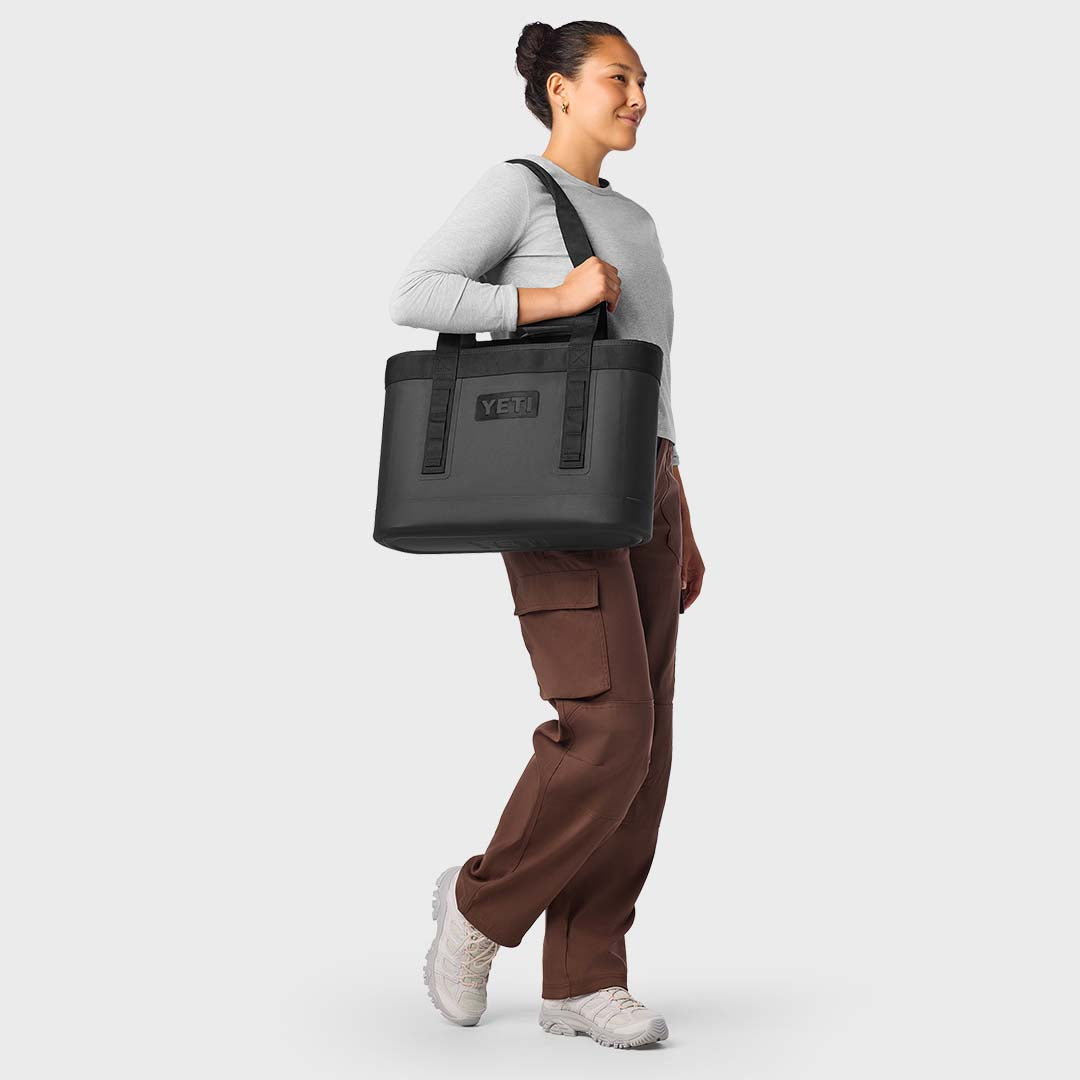 Camino Zip Carryall 18L | Black